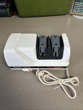 White Electric Knife Sharpener - 2-Stage Diamond Hone